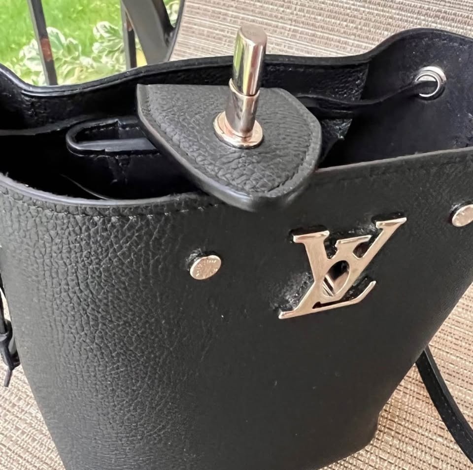 Louis Vuitton Nano Black Bucket Bag - photo 5