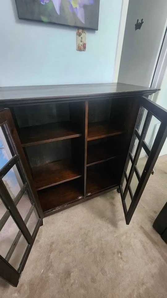 glass door cabinet image indicator(2)