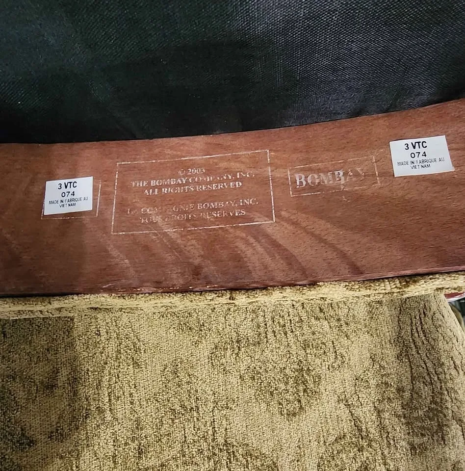 Dining Table and 4 Chairs from Bombay Company image indicator(6)