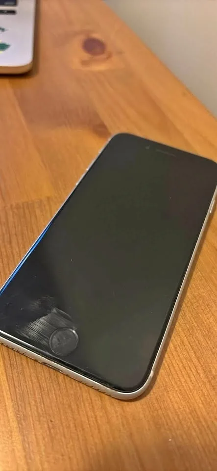 iPhone SE - 2nd generation #cleanout