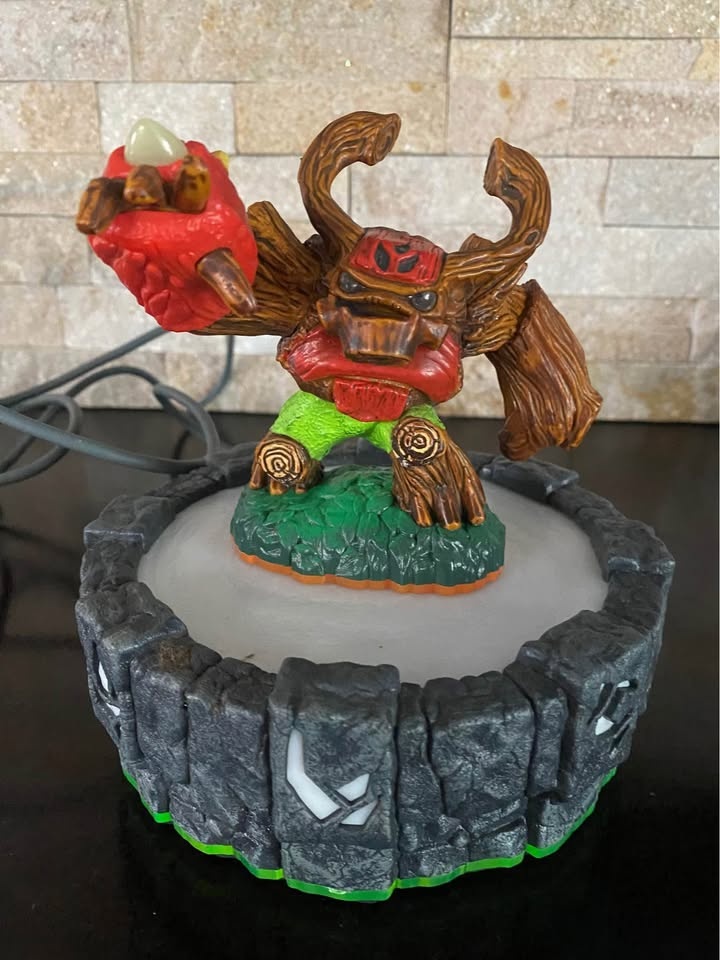 Skylanders Portal and 2 giant Skylanders for XBOX360 “Cleanout” - photo 4