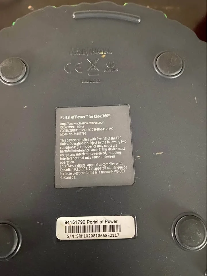 Skylanders Portal and 2 giant Skylanders for XBOX360 “Cleanout” image indicator(6)