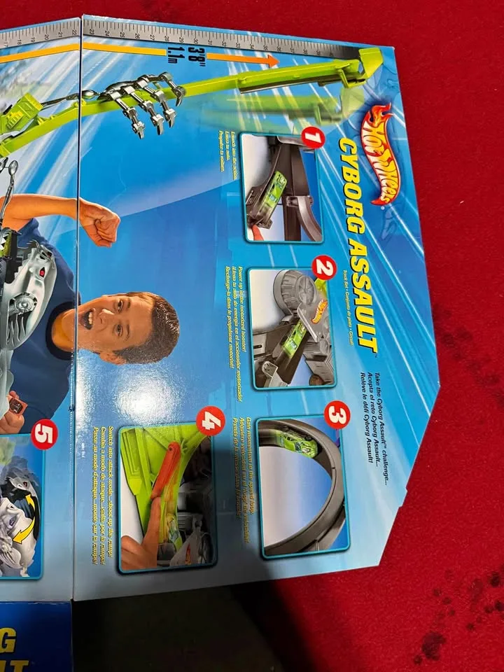 Hot Wheels Cyborg Assault Track thumbnail