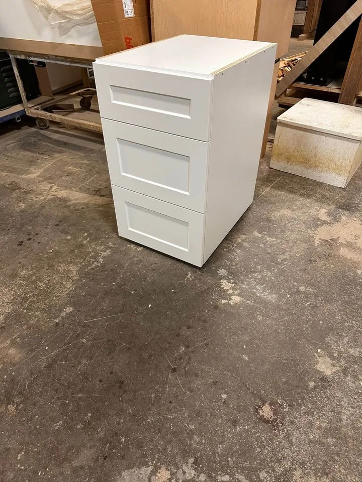Custom White Shaker Drawer Cabinet – High Quality & Stylish image indicator(2)