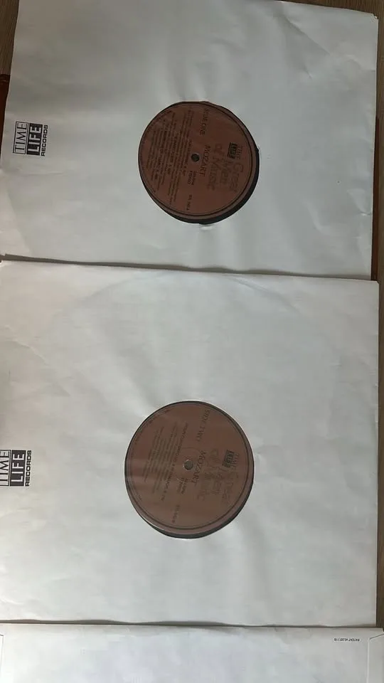 MOZART // WOLFGANG AMADEUS image indicator(2)