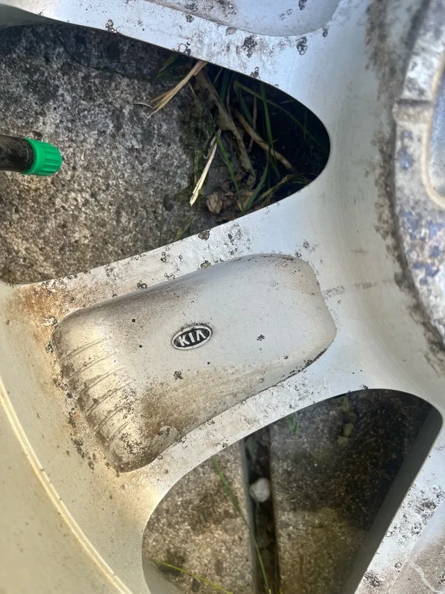 Kia Seltos OEM Bridgestone Winter Alloys PKG image indicator(7)