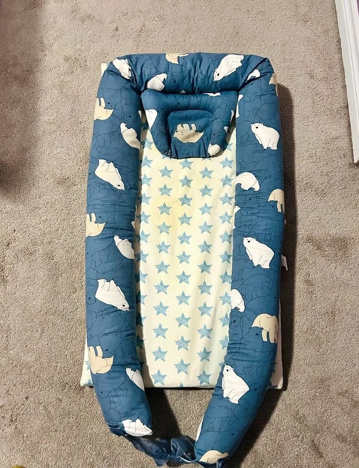 Baby Bed with Storage Bag – Great Condition!