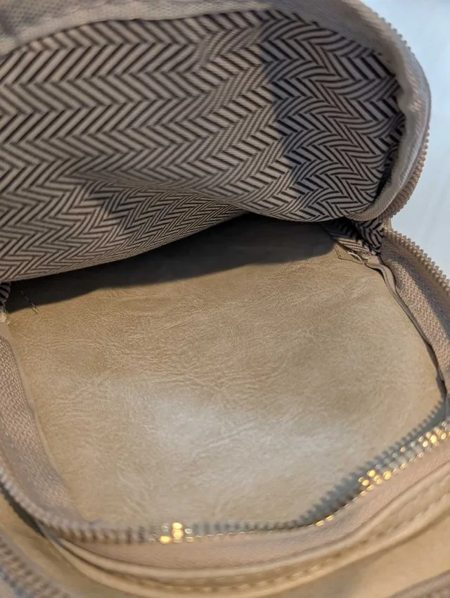 #Cleanout Sling bag/ purse image indicator(4)