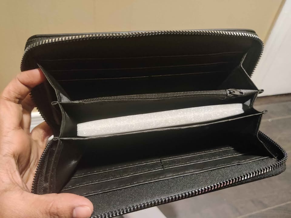 Brand new black color women Wallet - photo 4