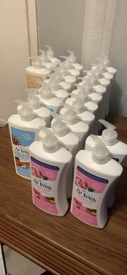 23 bottles body lotion - photo 2