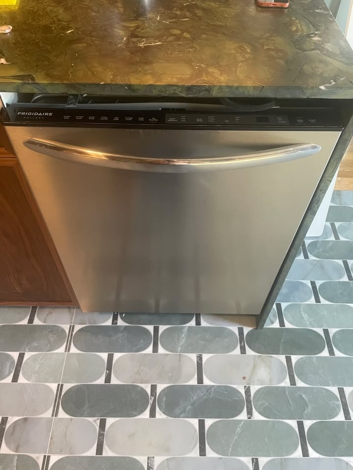 Stainless Steel Frigidaire Dishwasher - photo 3