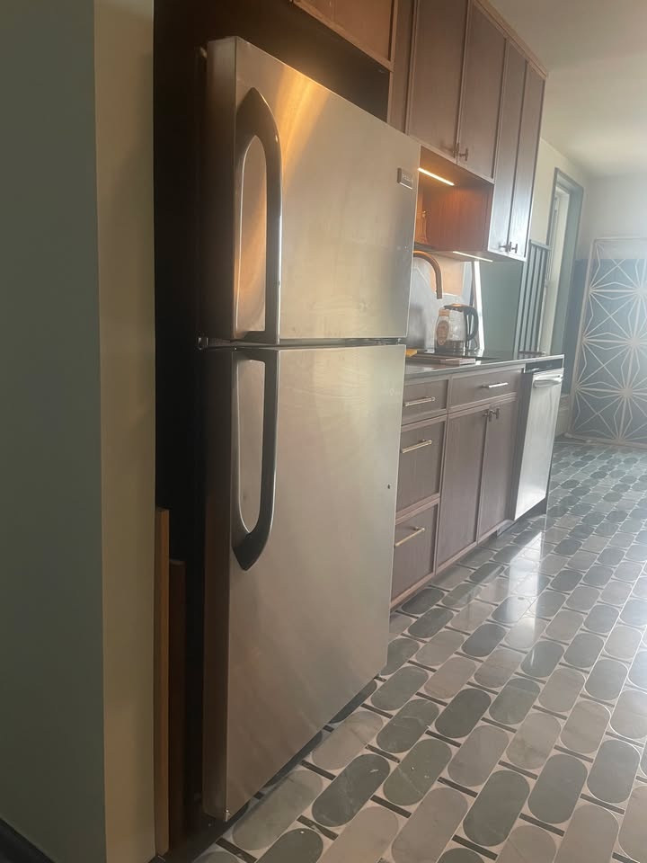 Frigidaire Refrigerator (Stainless Steel) - photo 2