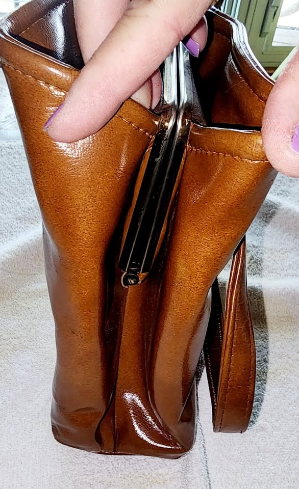 Women's brown purse - medium sized - photo 4