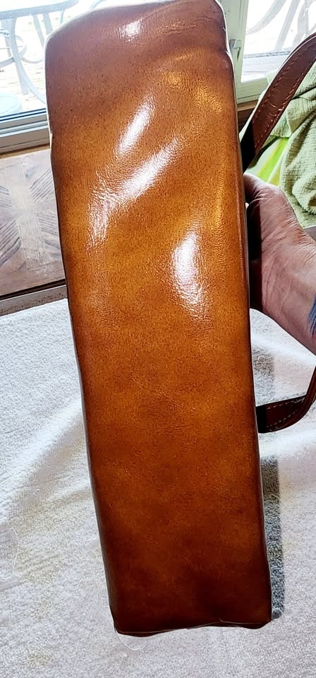 Women's brown purse - medium sized - photo 5