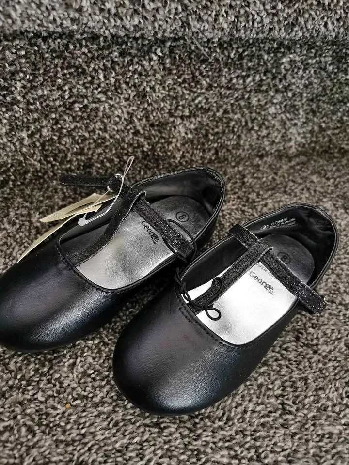 Brand new kids size 8 dress shoes