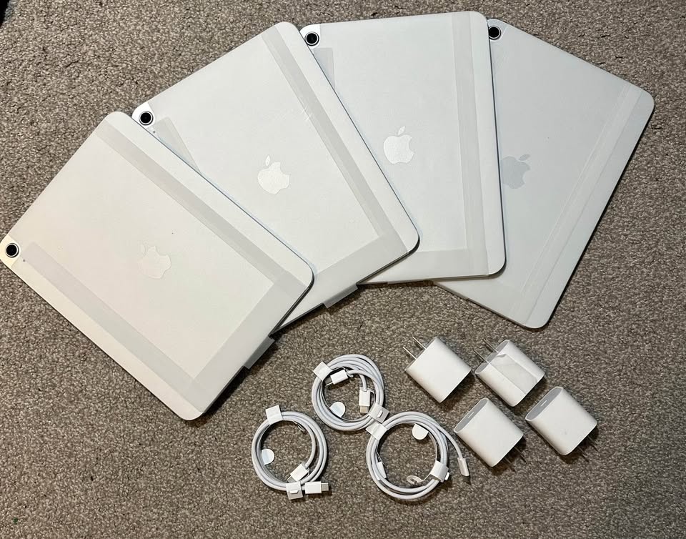 Apple iPad A16 - 128GB - Brand New Sealed - photo 2