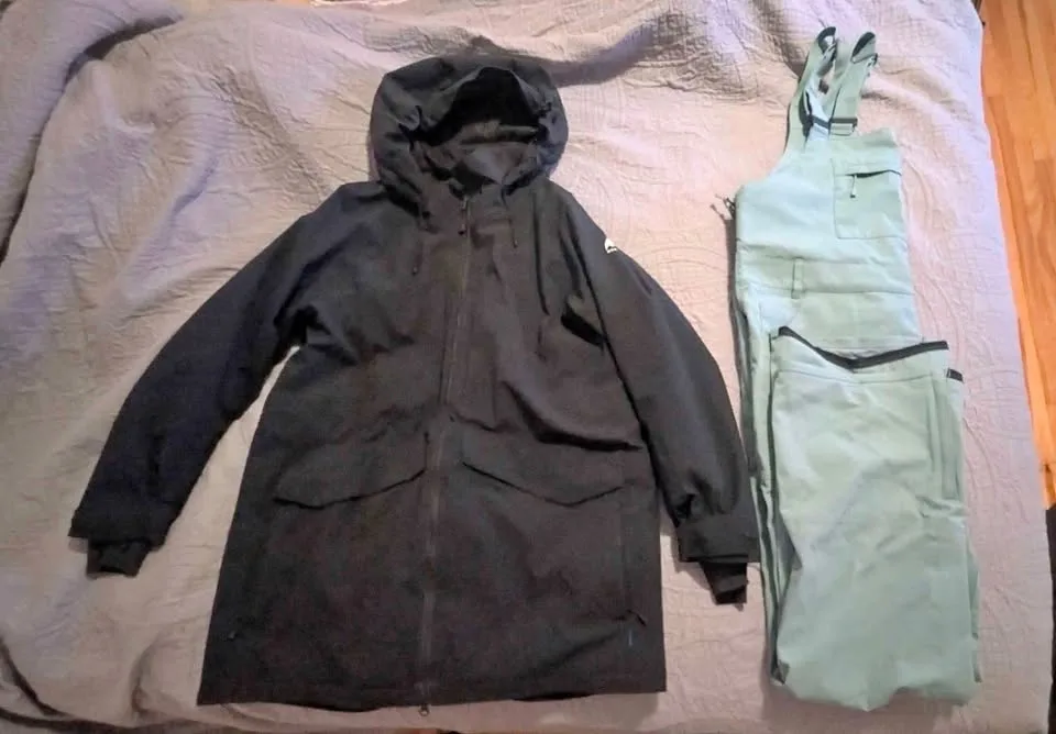 ❄️ Burton Winter Jacket + Snow Bib Pants #Cleanout