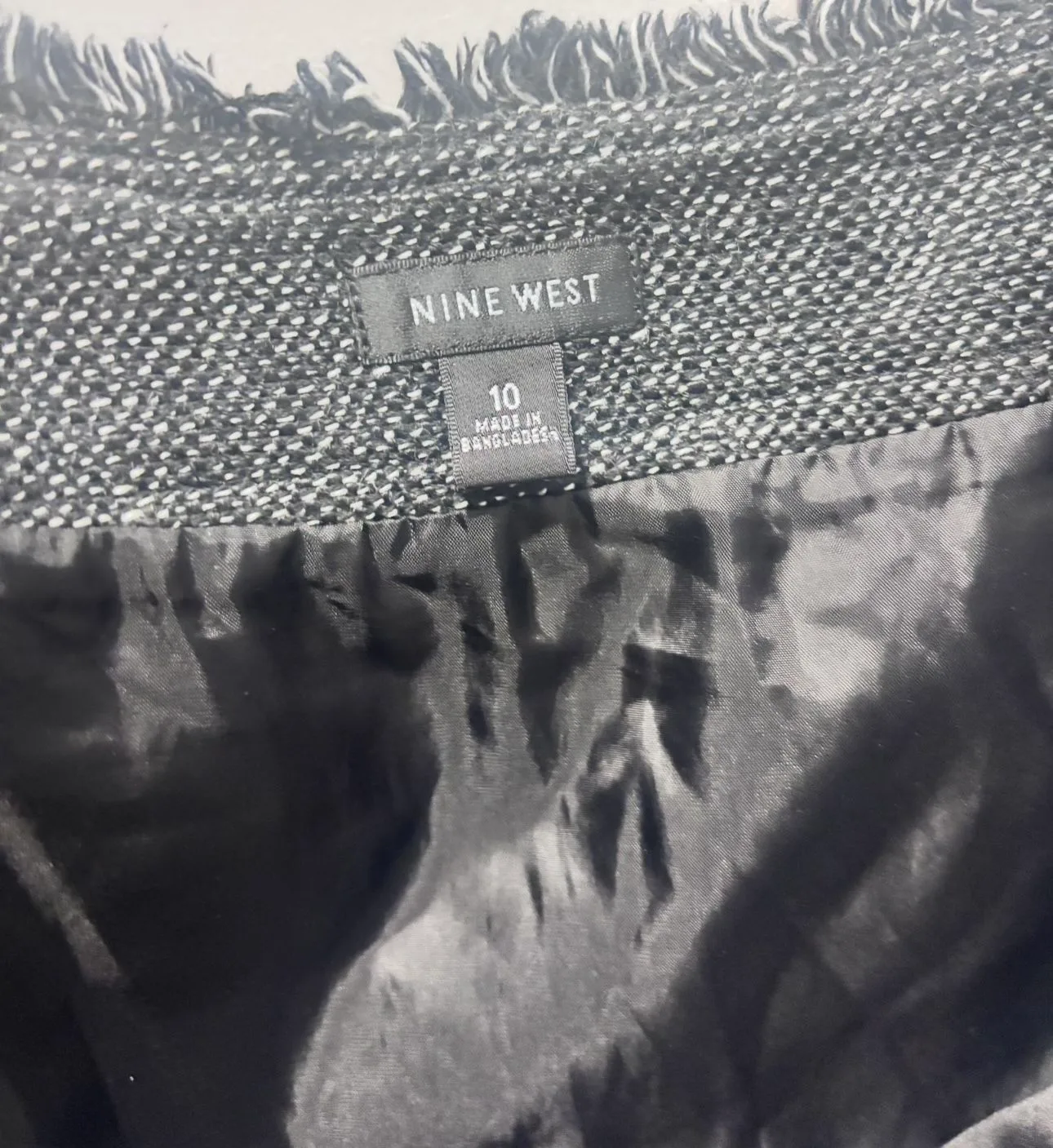 Skirt – Size 10 | Exposed Zipper | Classic Straight Fit image indicator(3)