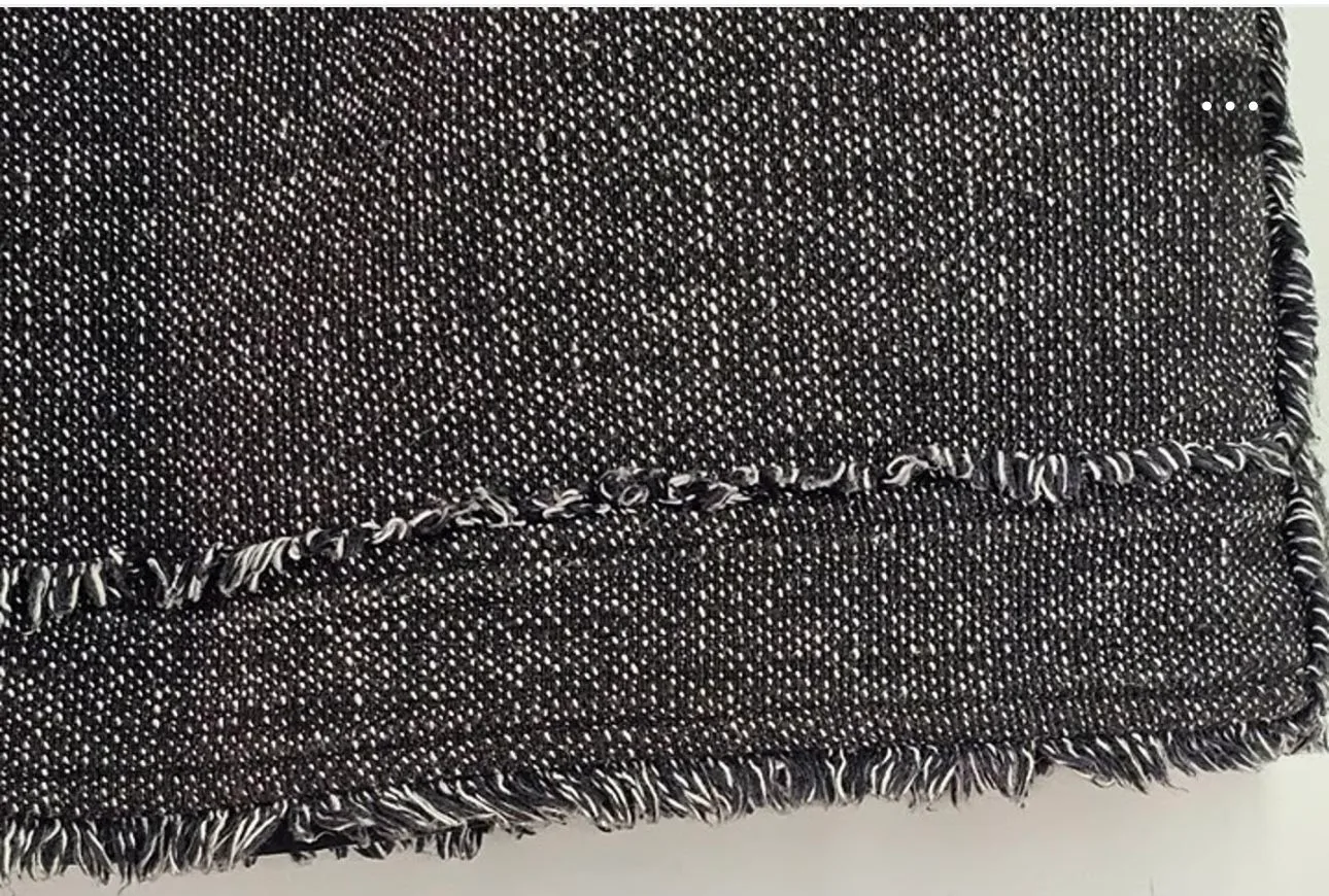 Skirt – Size 10 | Exposed Zipper | Classic Straight Fit image indicator(5)