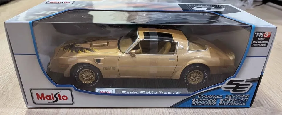 Maisto Pontiac Firebird Trans Am (Gold) - Sealed image indicator(2)