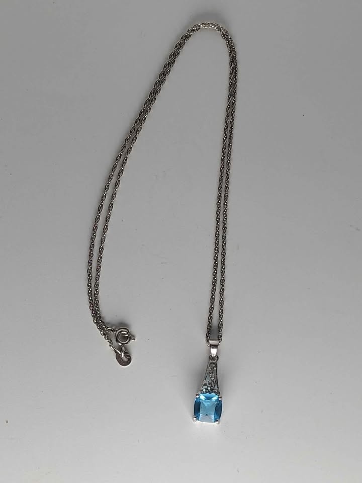 Sterling Silver Blue Quartz Pendant 18"Chain 925 Gemstone - photo 2