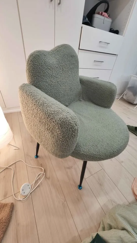 Chair (almost new) image indicator(2)