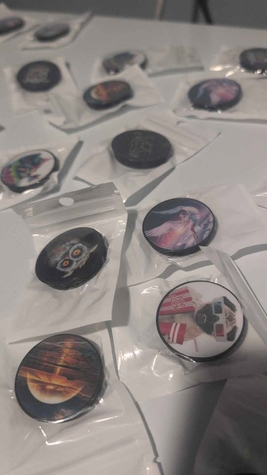Brand New Pop Sockets - photo 3