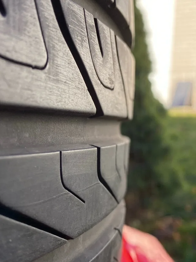 tires for sale $150 for the set 245/40-18 image indicator(5)