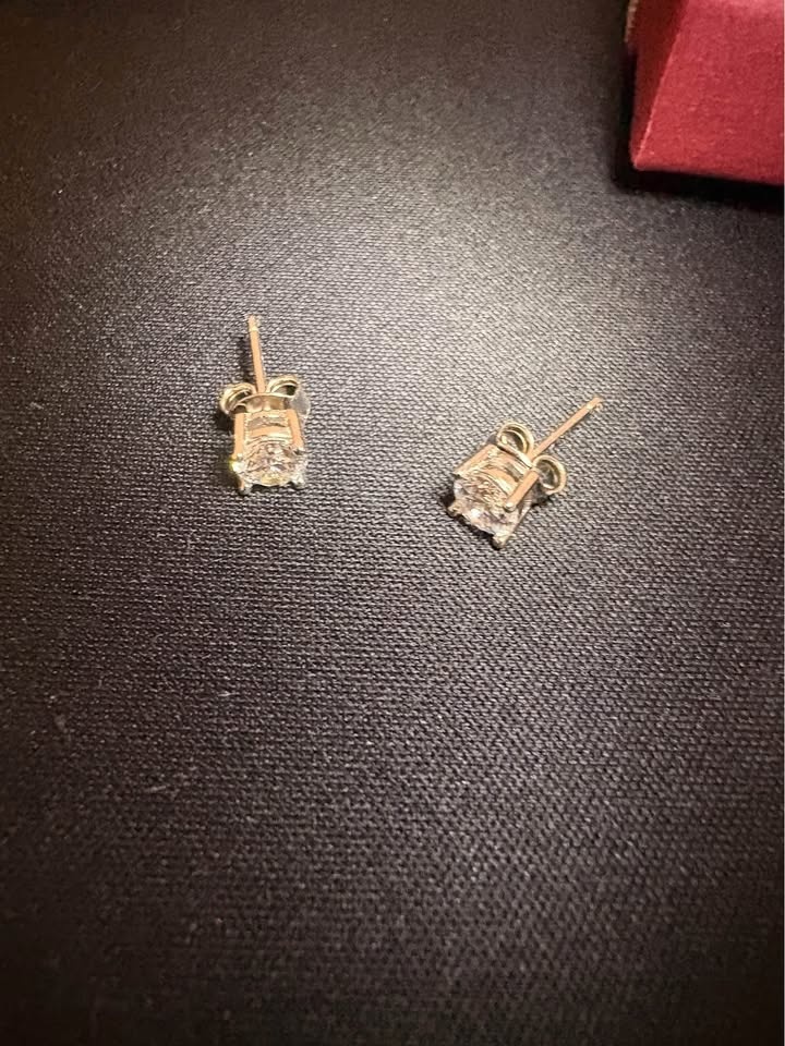 14K White Gold Diamond Stud Earrings (.50ctw) - photo 4