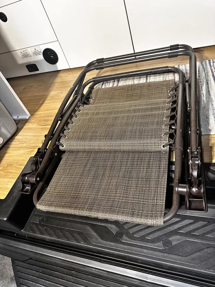 Reclining Chair – Excellent Condition Like New