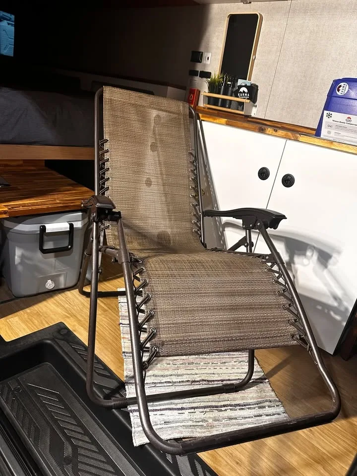 Reclining Chair – Excellent Condition Like New image indicator(2)