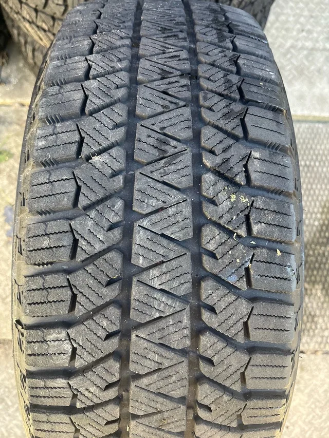 Kia Seltos K5 Niro OEM Winter Alloy Tire TPMS Pkg image indicator(4)