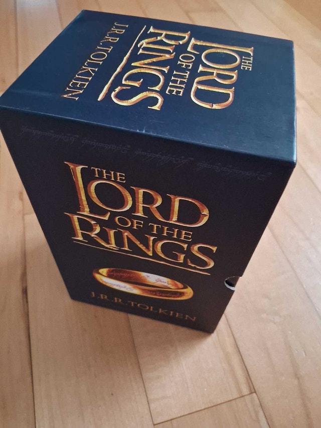 THE LORD OF THE RINGS (7 BOOK BOX SET) - photo 2