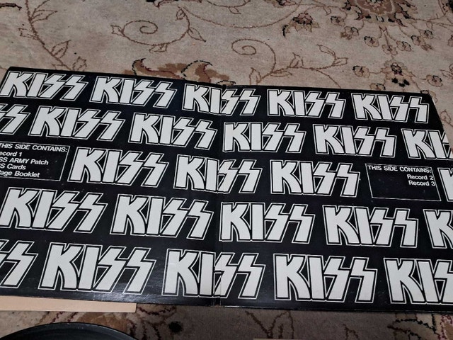 KISS - ORIGINALS (LIMITED VINYL SET) 2 OF 3 RECORDS (1976 - photo 4