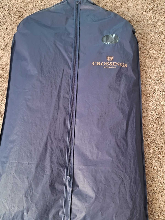 Dark Blue Suit from Crossings/Saville Row (Like New, In Bag) - photo 2
