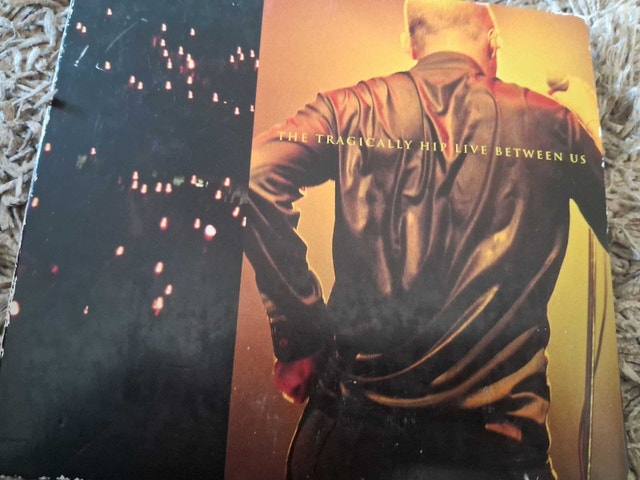 THE TRAGICALLY HIP - LIVE BETWEEN US (CD)