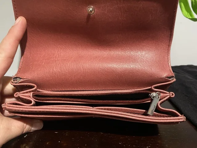 Matt & Nat Wallet   #Cleanout image indicator(3)