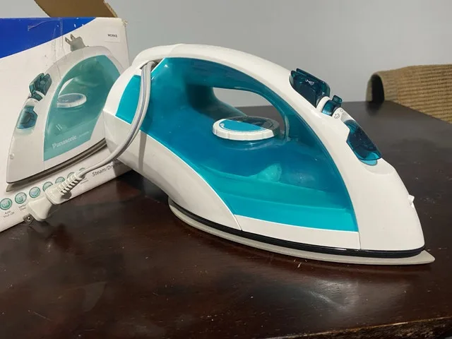 Panasonic Steam Iron   #Cleanout image indicator(3)