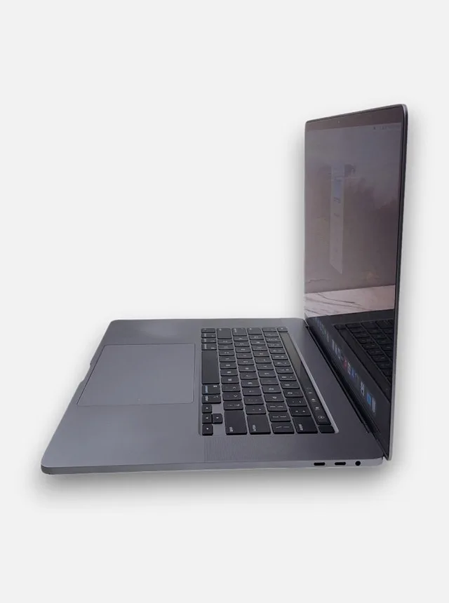 2019 MacBook Pro I7 16” Screen Display 300 Battery cycle image indicator(3)