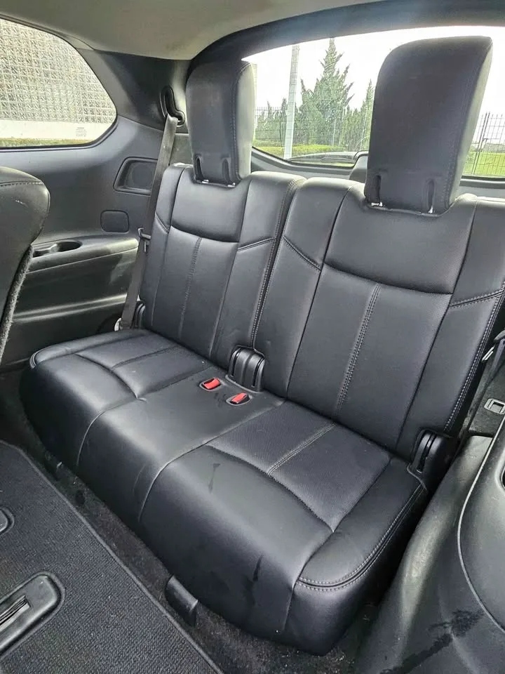 2016 Nissan Pathfinder · Platinum Sport Utility 4D image indicator(10)