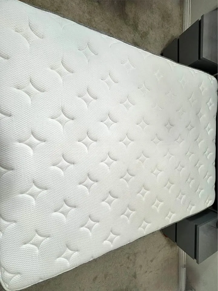 Queen size storage bed with mattress - ‼️Everything must go‼️