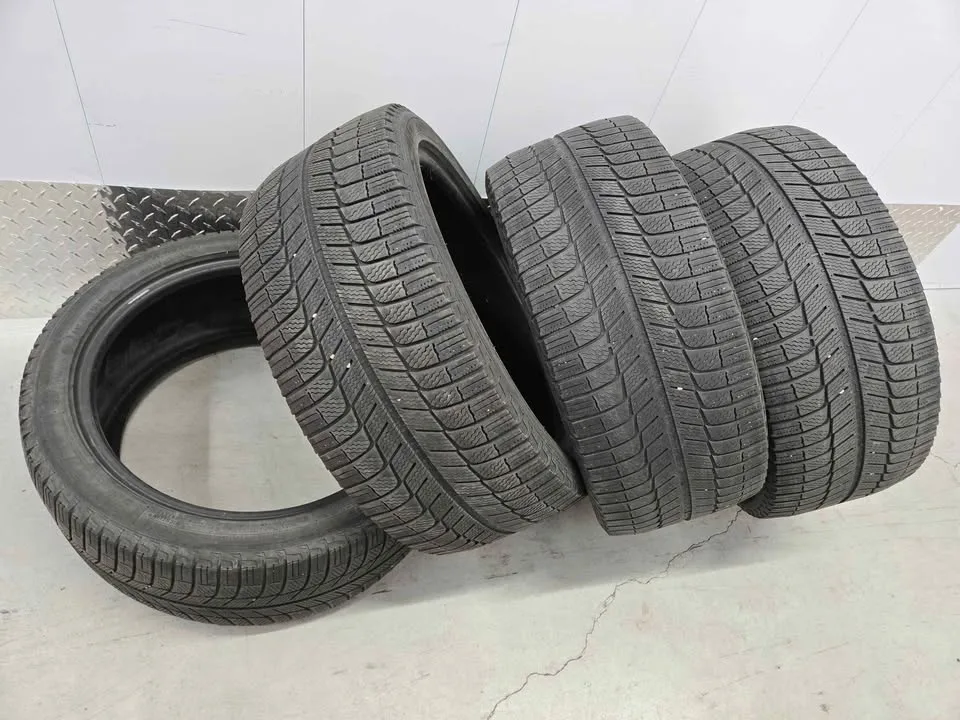 Michelin X-Ice Winter Tires- 245/40R18 image indicator(7)