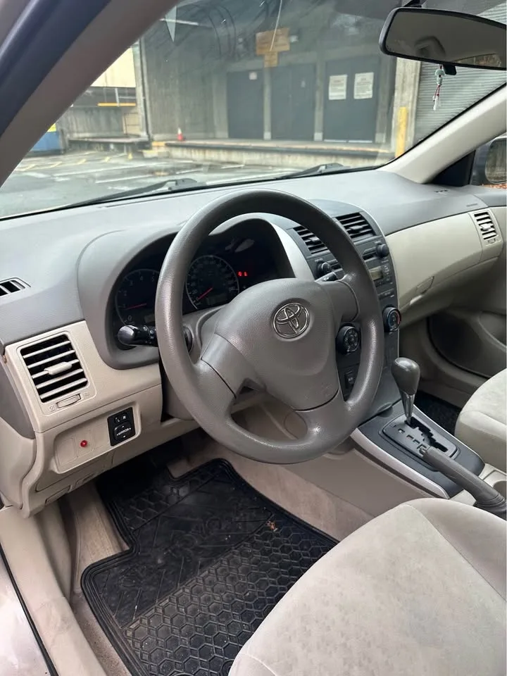 2009 Toyota Corolla CE image indicator(9)