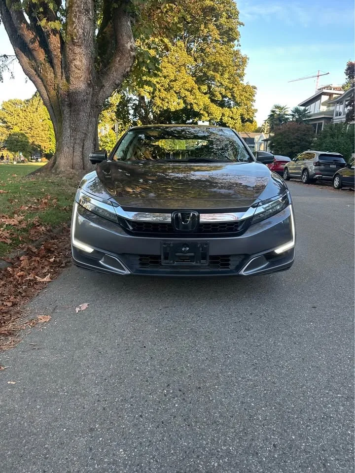 2019 Honda Clarity Touring image indicator(2)