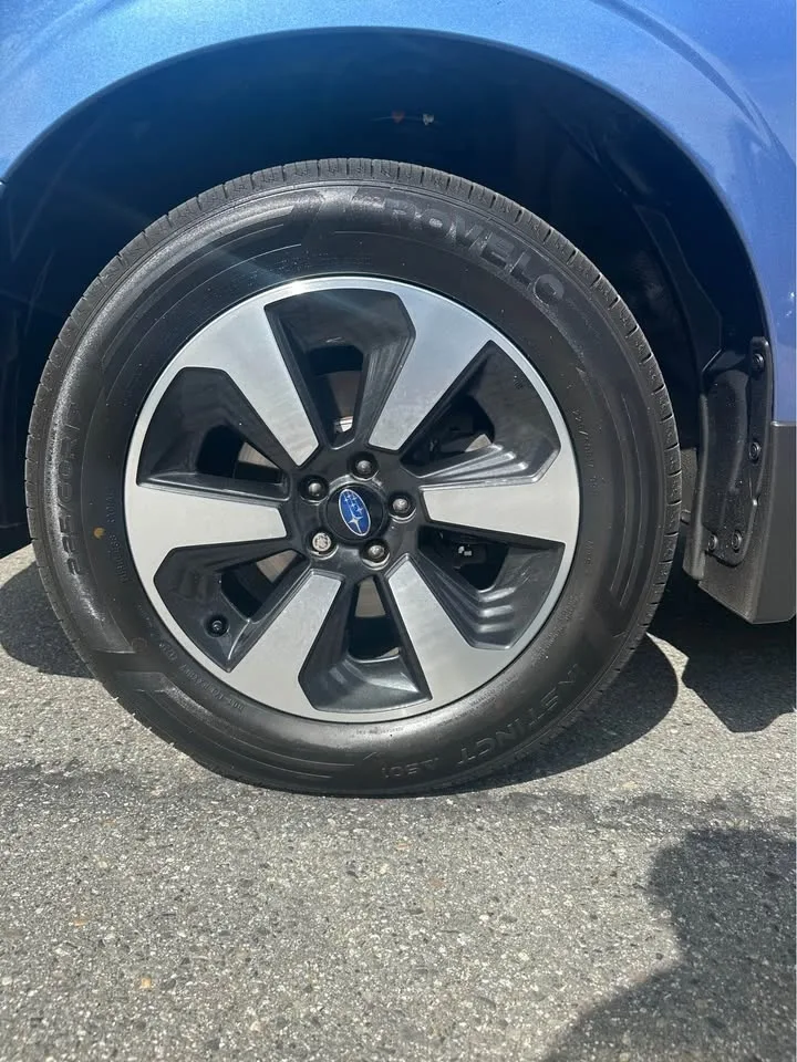 2018 Subaru Forester Touring image indicator(6)