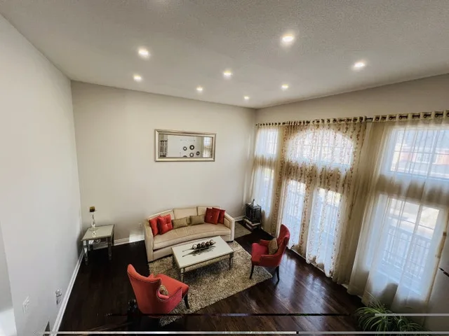 Luxury Living Room Furniture Set (7-Piece) image indicator(3)