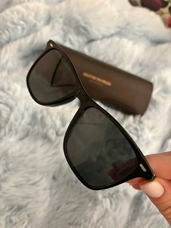 Oliver Peoples Ollis Sun Sunglasses- Polarized Lenses | Black