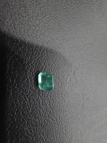 Natural Colombian Emerald ...Cut Emerald Green image indicator(3)
