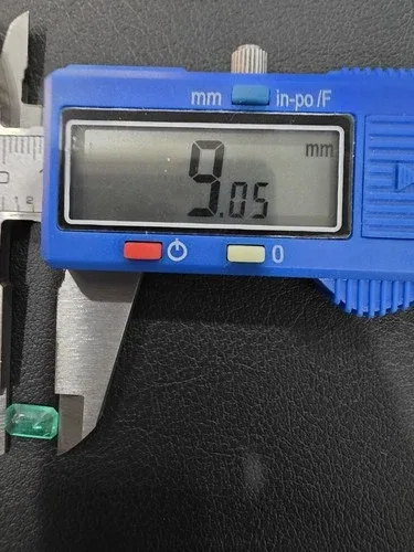 Rectangular Gemstones Emerald image indicator(3)