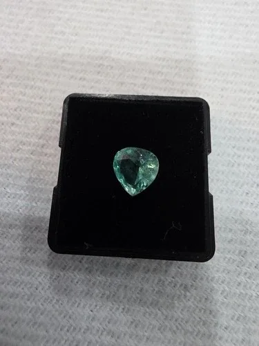 Colombian Heart Emerald Gemstone image indicator(9)